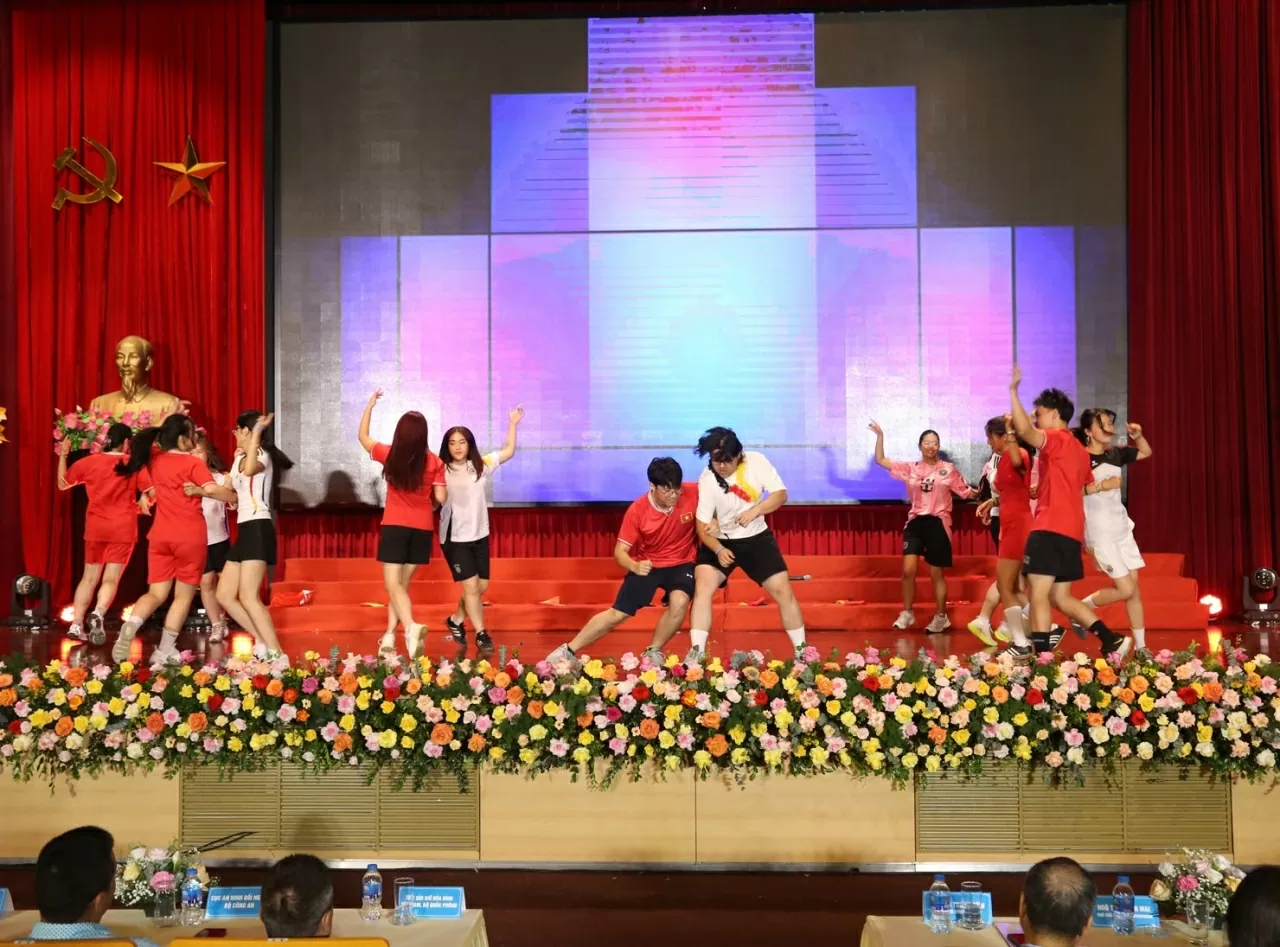 Bế mạc Trại hè Việt Nam 2025: Kỷ niệm về quê hương sẽ luôn đọng lại trong tâm trí Bế mạc Trại hè Việt Nam 2025: Kỷ niệm về quê hương sẽ luôn đọng lại trong tâm trí