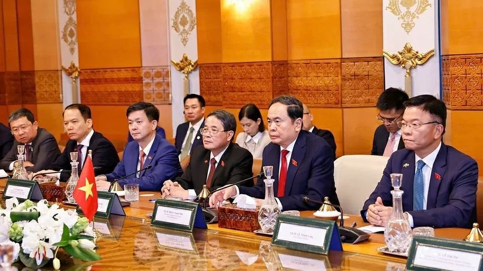 Quan hệ Việt Nam-Morocco đã được thử thách qua lịch sử, liên tục phát triển tốt đẹp trên nhiều lĩnh vực Quan hệ Việt Nam-Morocco đã được thử thách qua lịch sử, liên tục phát triển tốt đẹp trên nhiều lĩnh vực