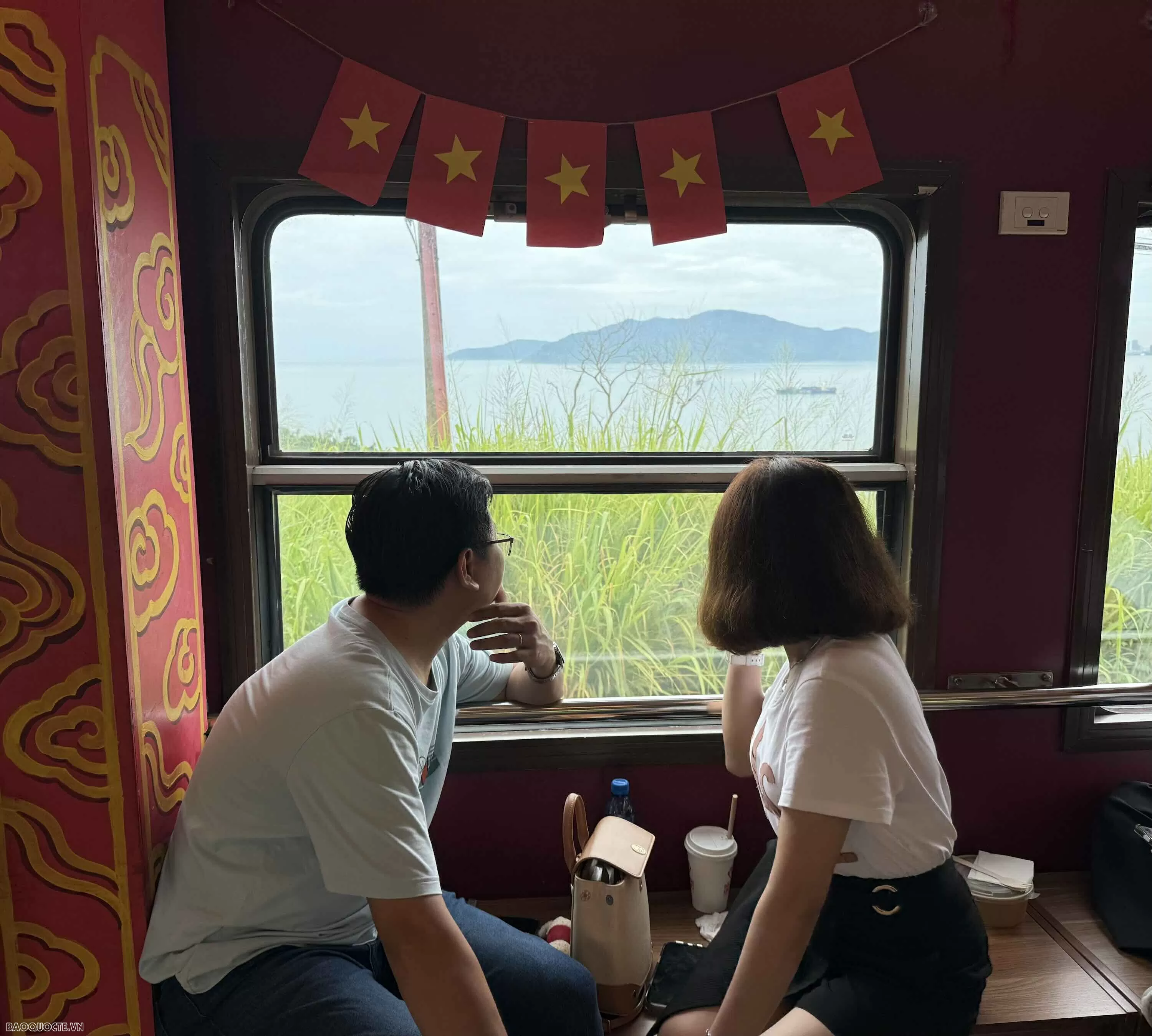 Chuyến tàu di sản Đà Nẵng - Huế: Hành trình ngược thời gian đến miền đất cố đô Chuyến tàu di sản Đà Nẵng Huế: Hành trình ngược thời gian đến miền đất cố đô