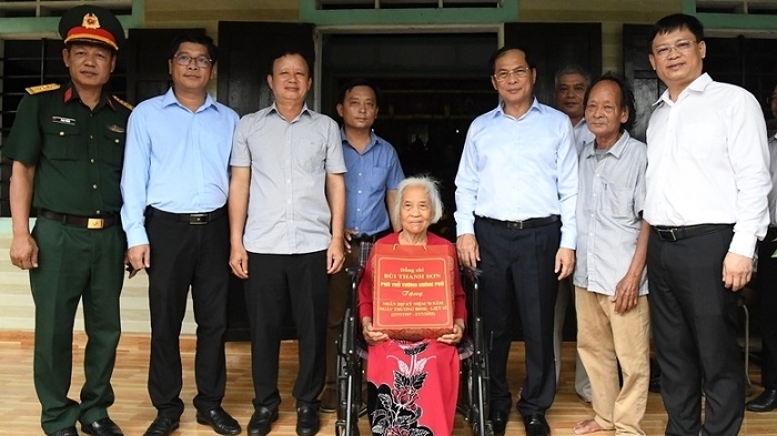 pho thu tuong bui thanh son tri an nguoi co cong tai thanh pho hue