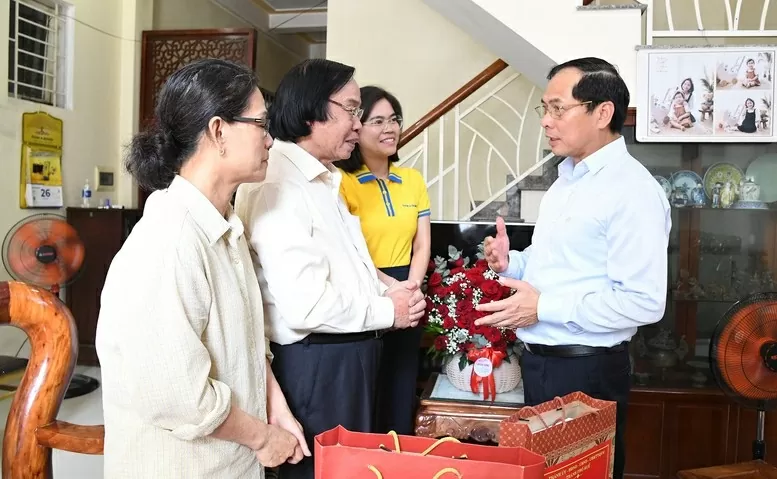 Phó Thủ tướng Bùi Thanh Sơn tri ân người có công tại Thành phố Huế