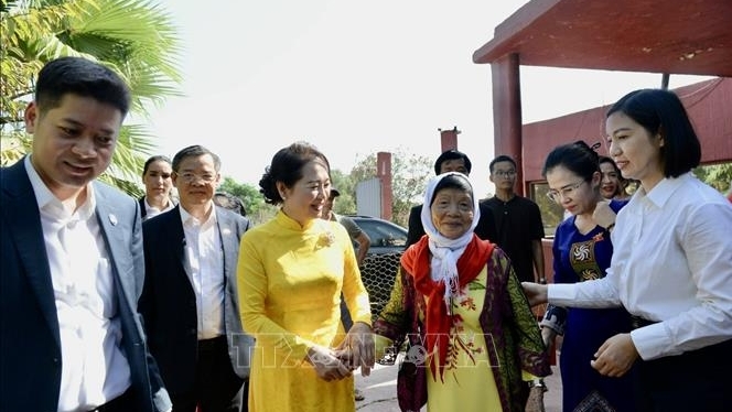 Phu nhân Chủ tịch Quốc hội thăm Làng Việt Nam ở Morocco