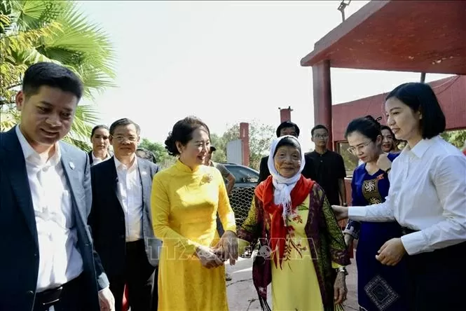 Phu nhân Chủ tịch Quốc thăm Làng Việt Nam ở Morocco Phu nhân Chủ tịch Quốc hội thăm Làng Việt Nam ở Morocco