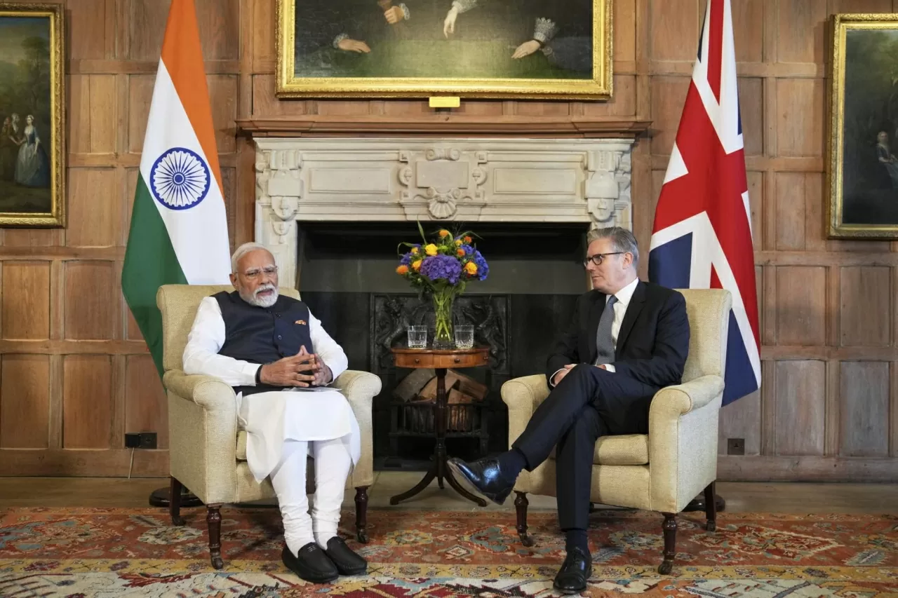 Thủ tướng Vương quốc Anh Sir Keir Starmer và Thủ tướng Ấn Độ Narendra Modi trong chuyến thăm của ông Modi tới Chequers. (Nguồn: PA) Thủ tướng Vương quốc Anh Sir Keir Starmer và Thủ tướng Ấn Độ Narendra Modi trong chuyến thăm của ông Modi tới Chequers. (Nguồn: PA)