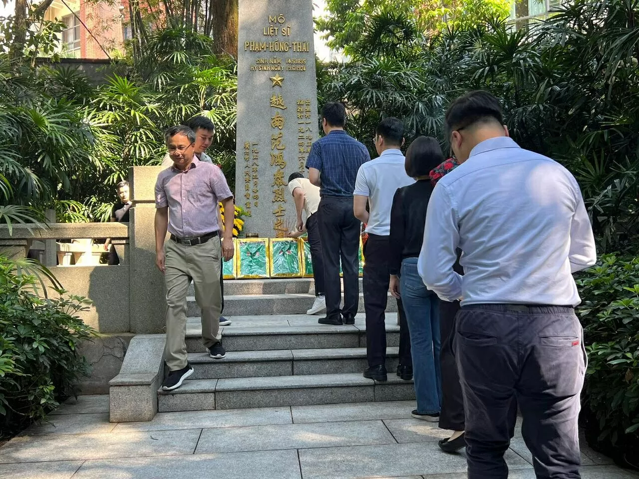 Kỷ niệm 78 năm ngày Thương binh - Liệt sĩ tại Quảng Châu, Trung Quốc