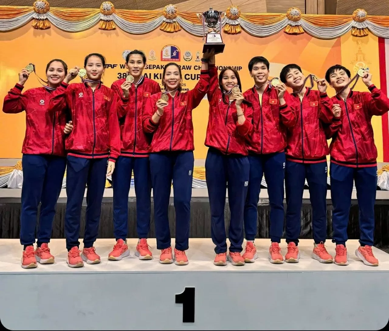 Cầu mây nữ Việt Nam vô địch thế giới sau trận thắng mãn nhãn Thái Lan