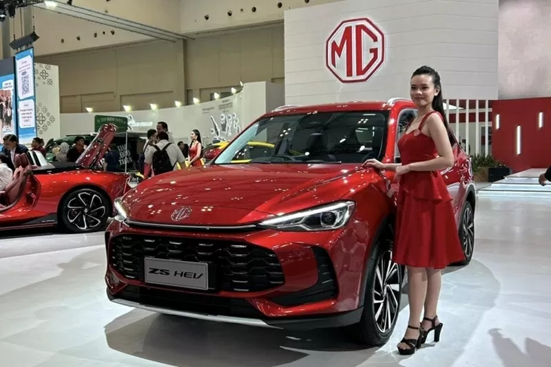 Điểm nhấn đáng chú ý của MG ZS HEV nằm ở diện mạo trẻ trung và sắc nét Điểm nhấn đáng chú ý của MG ZS HEV nằm ở diện mạo trẻ trung và sắc nét