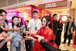 Phương Mỹ Chi gây ấn tượng mạnh với bạn bè quốc tế tại Sing! Asia