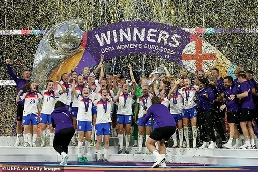 Đội tuyển nữ Anh bảo vệ thành công chức vô địch EURO