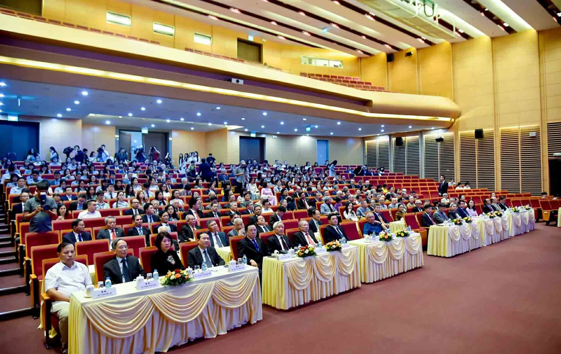 Phát biểu khai mạc của Phó Thủ tướng, Bộ trưởng Ngoại giao Bùi Thanh Sơn tại Hội thảo Ngoại giao thời đại Hồ Chí Minh Phát biểu khai mạc của Phó Thủ tướng, Bộ trưởng Ngoại giao Bùi Thanh Sơn tại Hội thảo Ngoại giao thời đại Hồ Chí Minh
