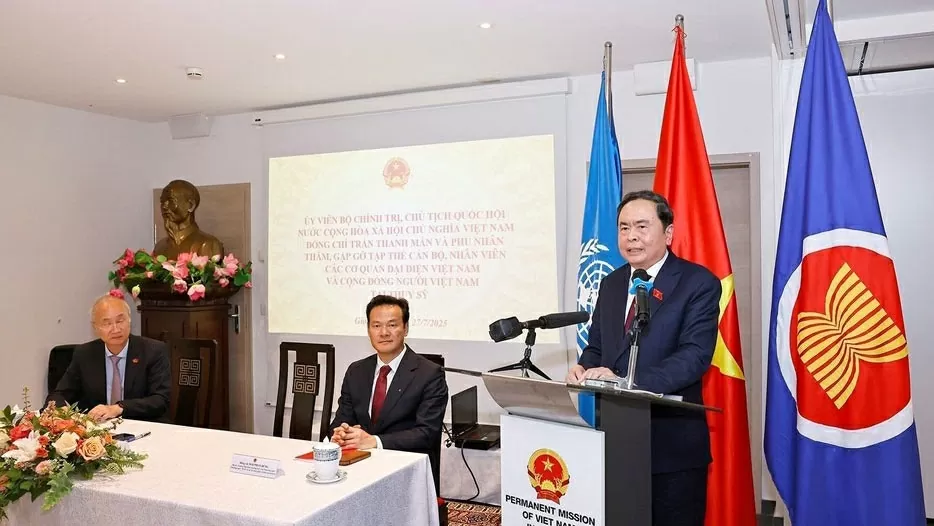 Chủ tịch Quốc hội Trần Thanh Mẫn gặp mặt cộng đồng người Việt Nam tại Thụy Sỹ