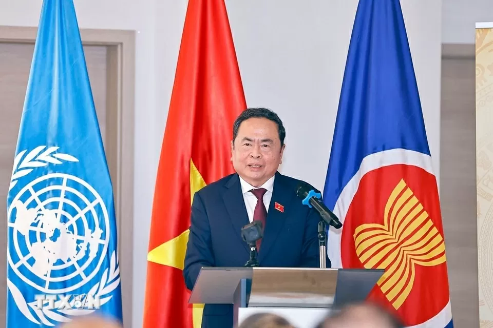 Chủ tịch Quốc hội Trần Thanh Mẫn gặp mặt cộng đồng người Việt Nam tại Thụy Sỹ