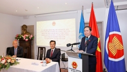 Chủ tịch Quốc hội Trần Thanh Mẫn gặp mặt cộng đồng người Việt Nam tại Thụy Sỹ