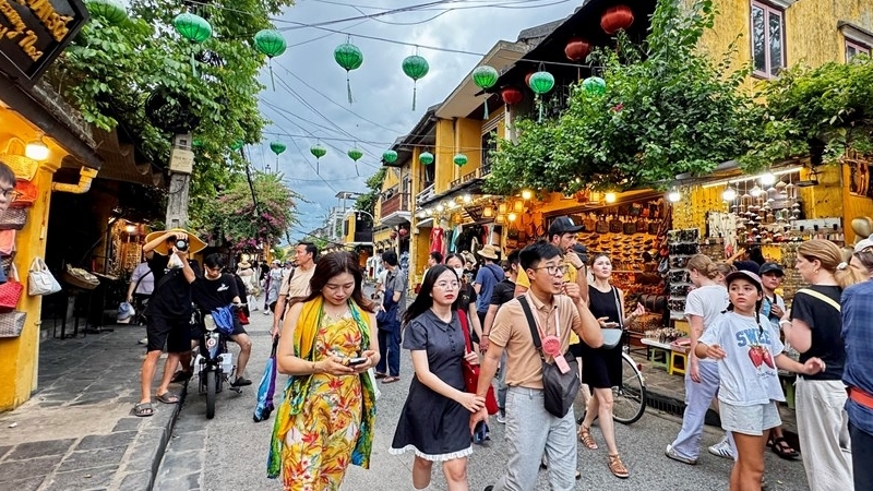 Chuẩn bị tốt điều kiện phục vụ khách du lịch dịp kỷ niệm 80 năm Cách mạng tháng Tám và Quốc khánh 2/9