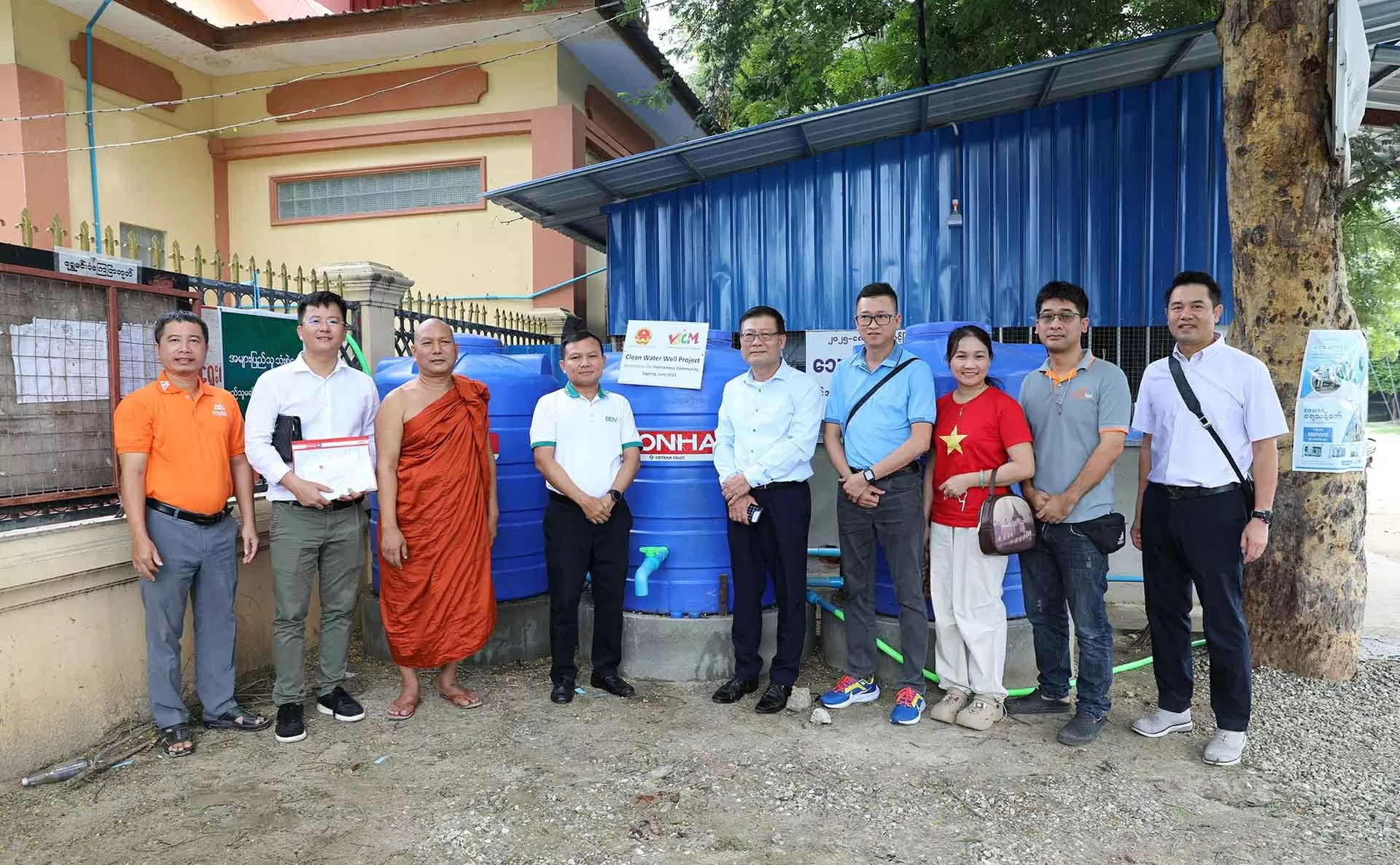 Đại sứ quán Việt Nam tại Myanmar và cộng đồng doanh nghiệp Việt Nam hỗ trợ người dân vùng động đất tại Mandalay