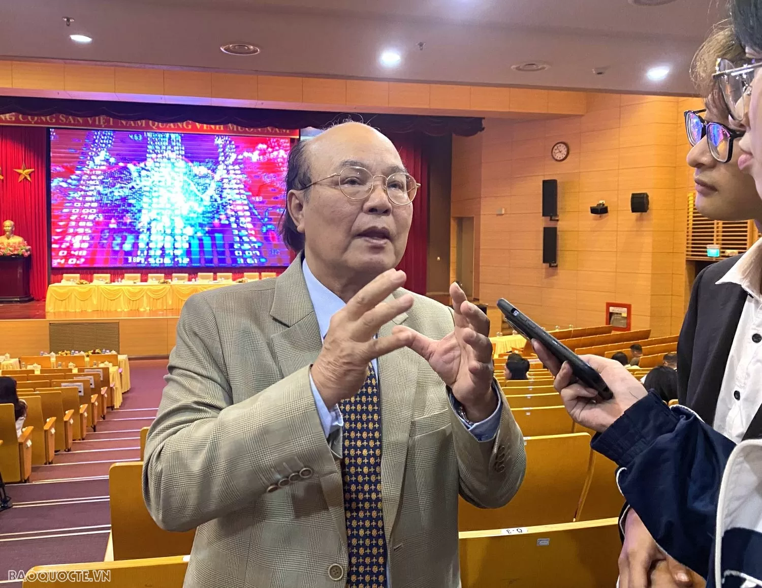 Viết tiếp chặng đường 80 năm vẻ vang của ngành Ngoại giao Việt Nam, đưa đất nước vào kỷ nguyên mới Viết tiếp chặng đường 80 năm vẻ vang của ngành Ngoại giao Việt Nam, đưa đất nước vào kỷ nguyên mới