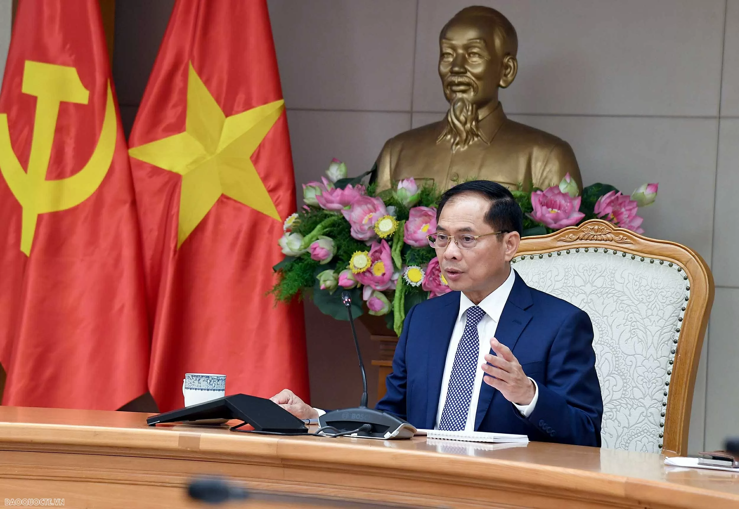 Việt Nam - Lào tăng cường phối hợp chiến lược, thúc đẩy quan hệ hữu nghị vĩ đại và hợp tác toàn diện