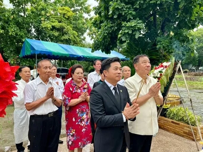 Tổng lãnh sự quán Việt Nam tại Khon Kaen, Thái Lan và cộng đồng tổ chức kỷ niệm Ngày Thương binh - Liệt sĩ