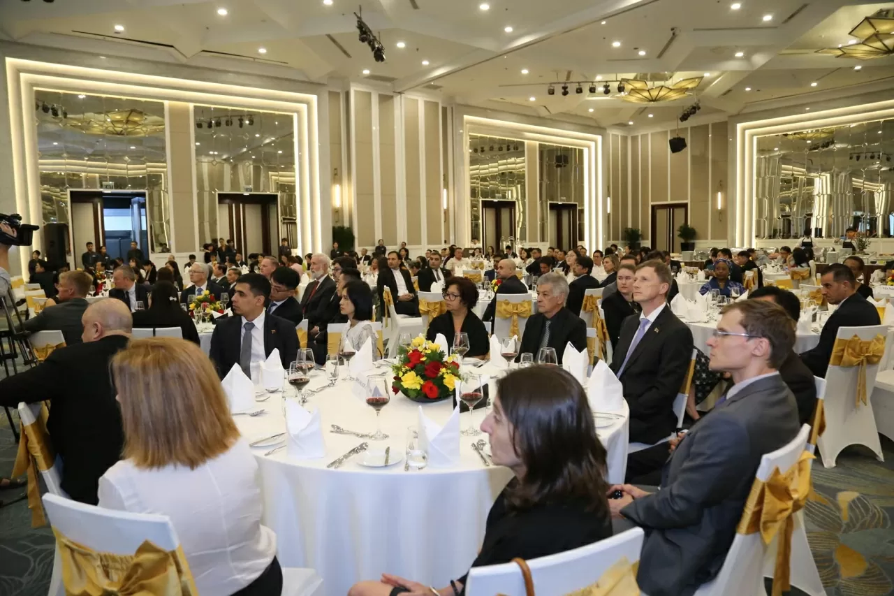 Việt Nam và các nước trong khu vực luôn chung tay xây dựng một ASEAN đoàn kết, tự cường và hướng tới tương lai.