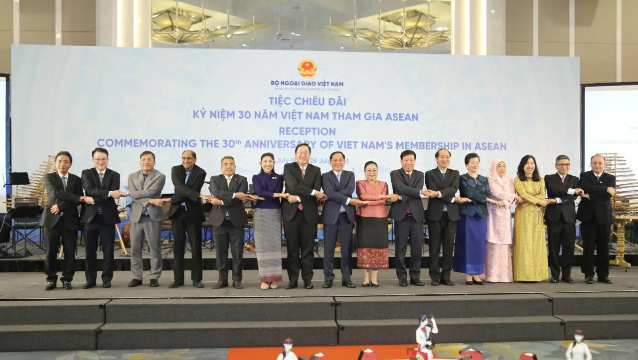 Hành trình 30 năm: Từ khát vọng chung đến thành viên tin cậy và trách nhiệm Hành trình 30 năm: Từ khát vọng chung đến thành viên tin cậy và trách nhiệm