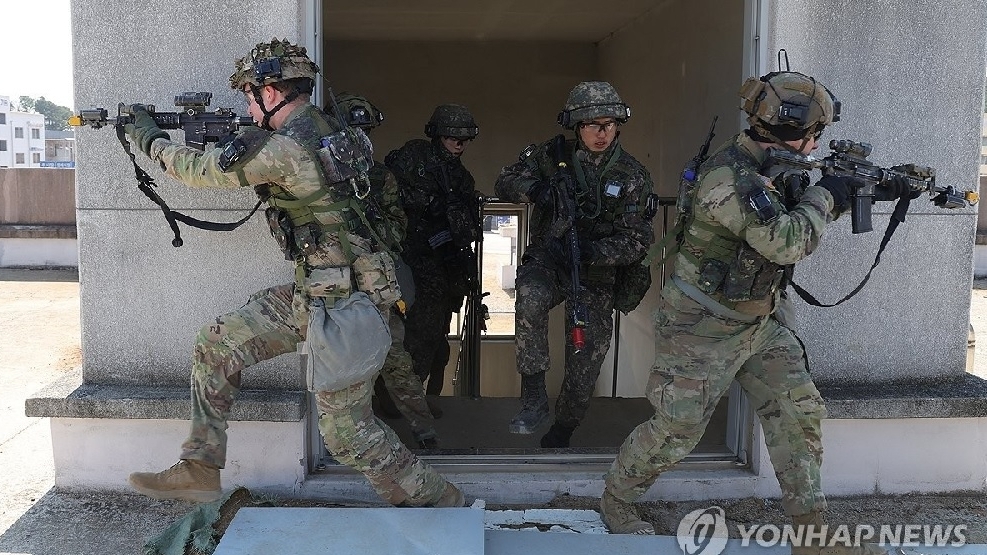 han quoc vua he lo mot y dinh voi cac cuoc tap tran chung de xoa diu trieu tien my lap tuc canh bao ran