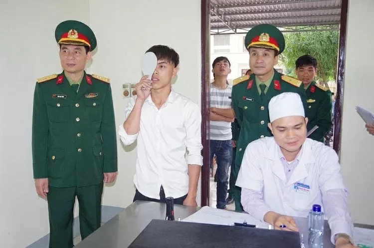 Quy định mới cận thị 1.5 độ vẫn đi nghĩa vụ quân sự 2026