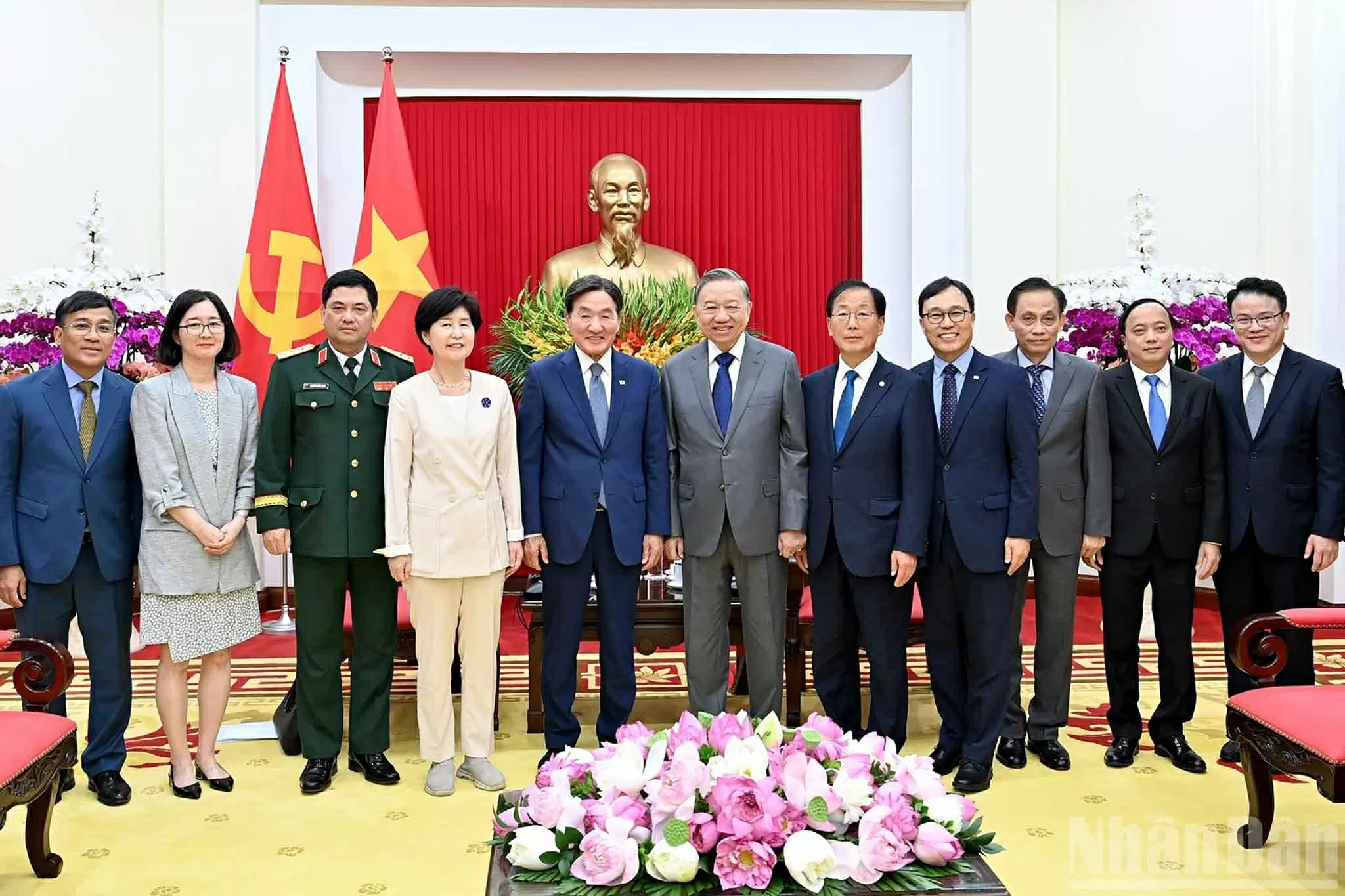 Tổng Bí thư Tô Lâm tiếp Đặc phái viên của Tổng thống Hàn Quốc