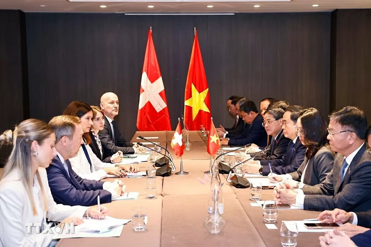 Thụy Sỹ luôn mong muốn tăng cường hợp tác hiệu quả với Việt Nam qua kênh nghị viện Thụy Sỹ luôn mong muốn tăng cường hợp tác hiệu quả với Việt Nam qua kênh nghị viện