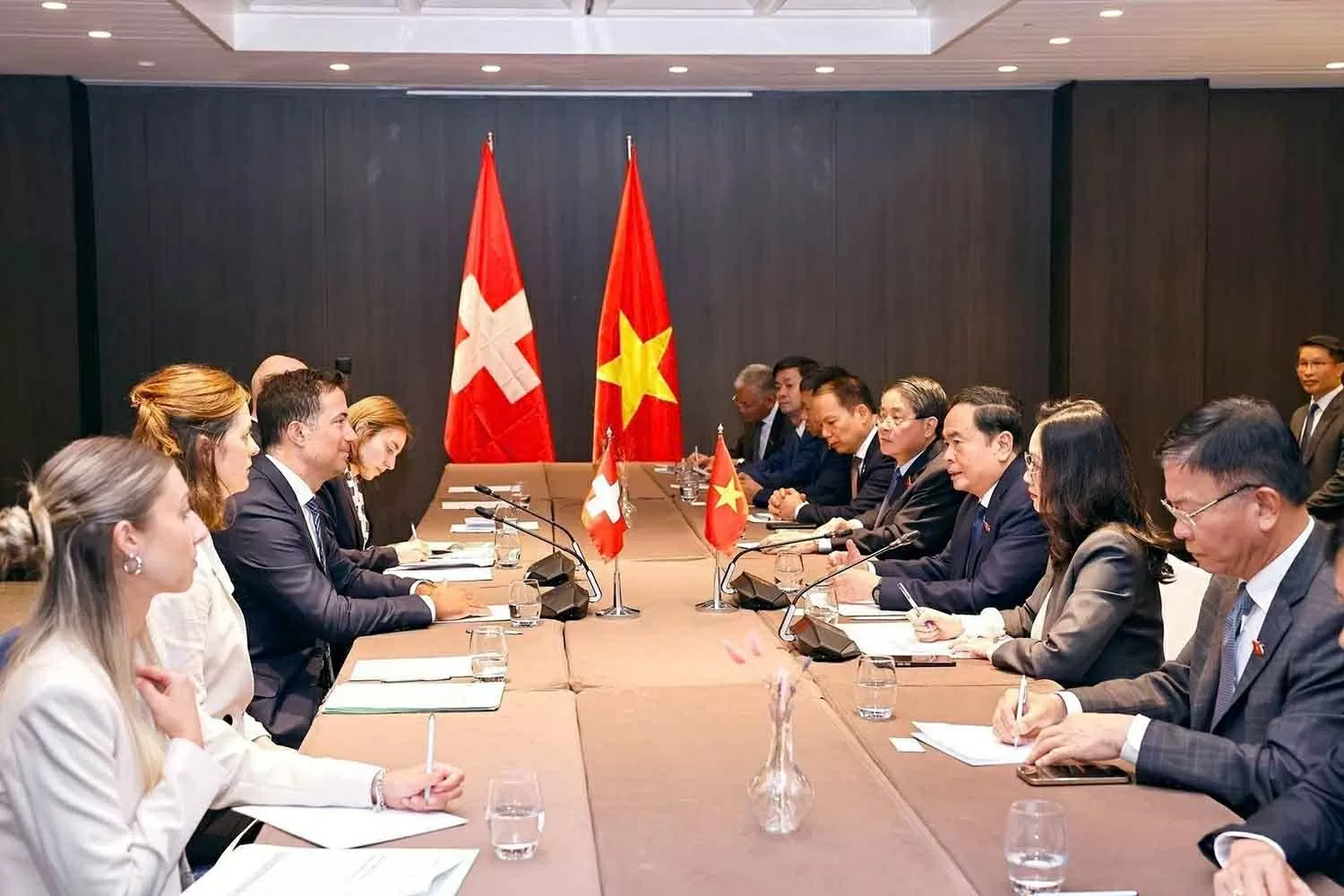 Việt Nam luôn coi trọng phát triển quan hệ hữu nghị với Thụy Sỹ