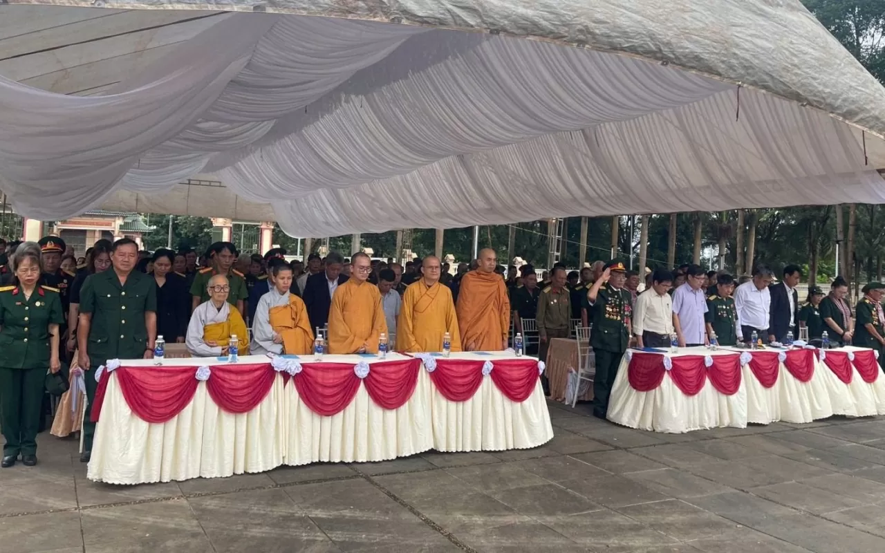 Lễ dâng hương và nghi thức cầu siêu Lễ dâng hương và nghi thức cầu siêu