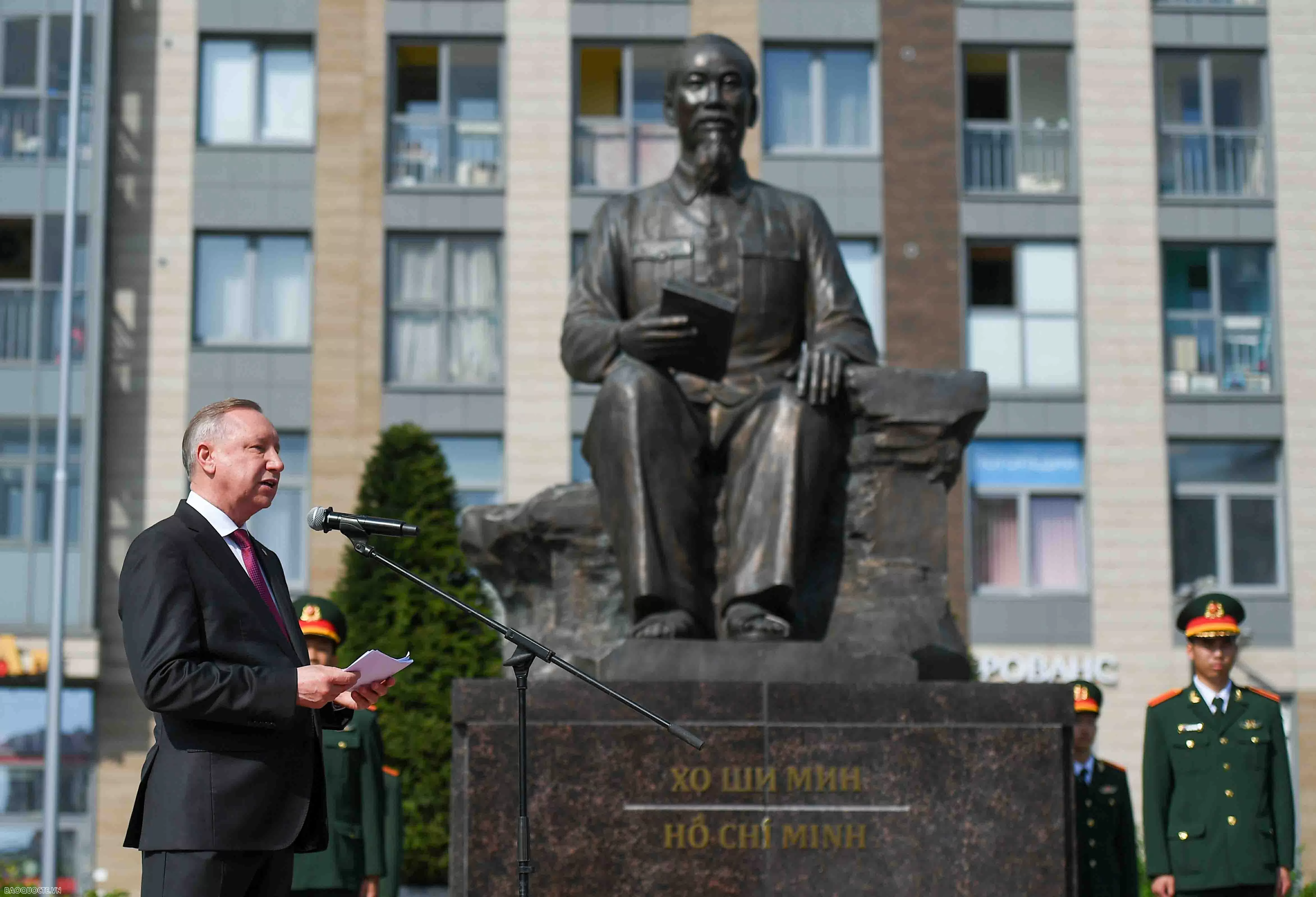 Phu nhân Ngô Phương Ly ở Nga