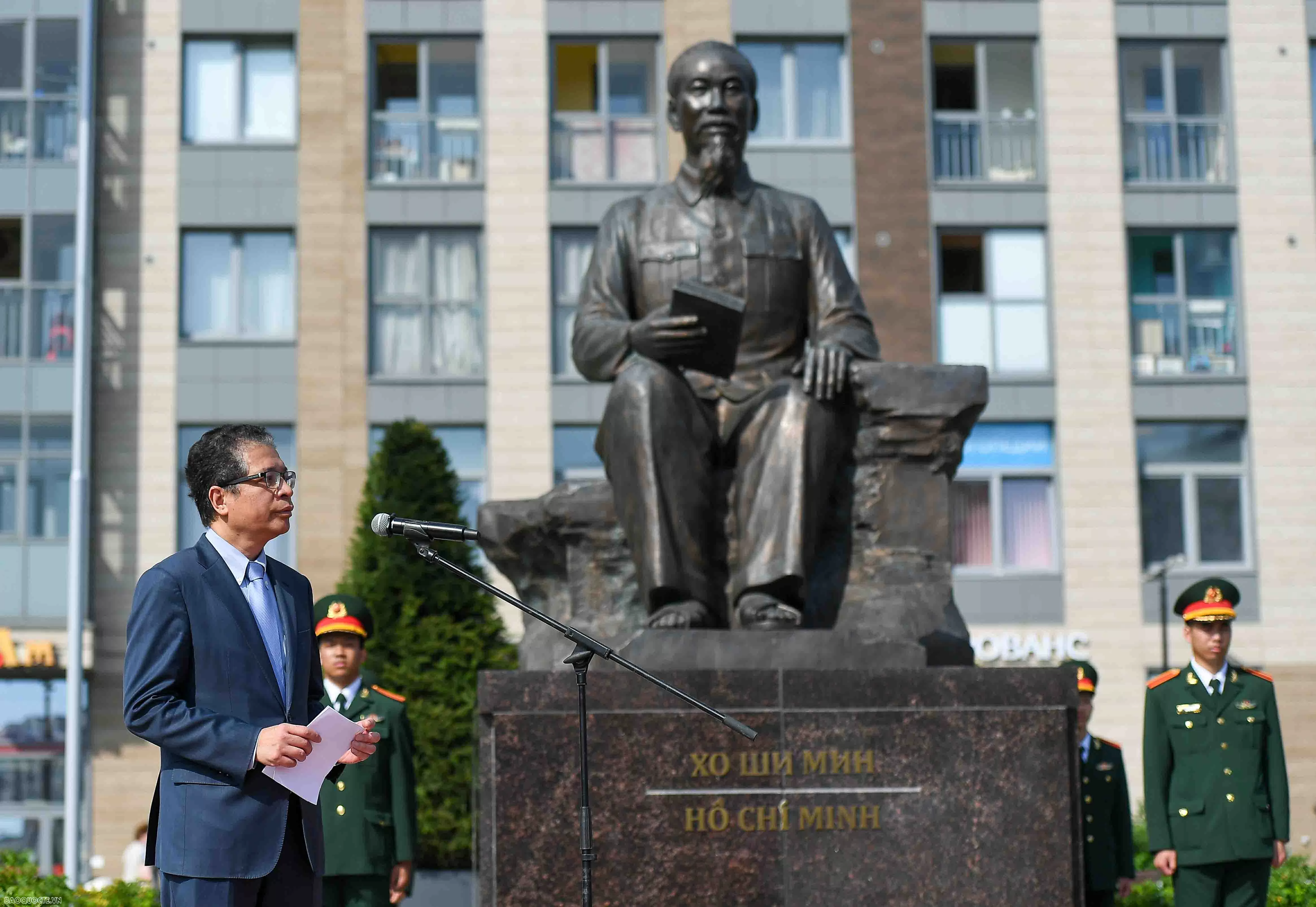 Phu nhân Ngô Phương Ly ở Nga