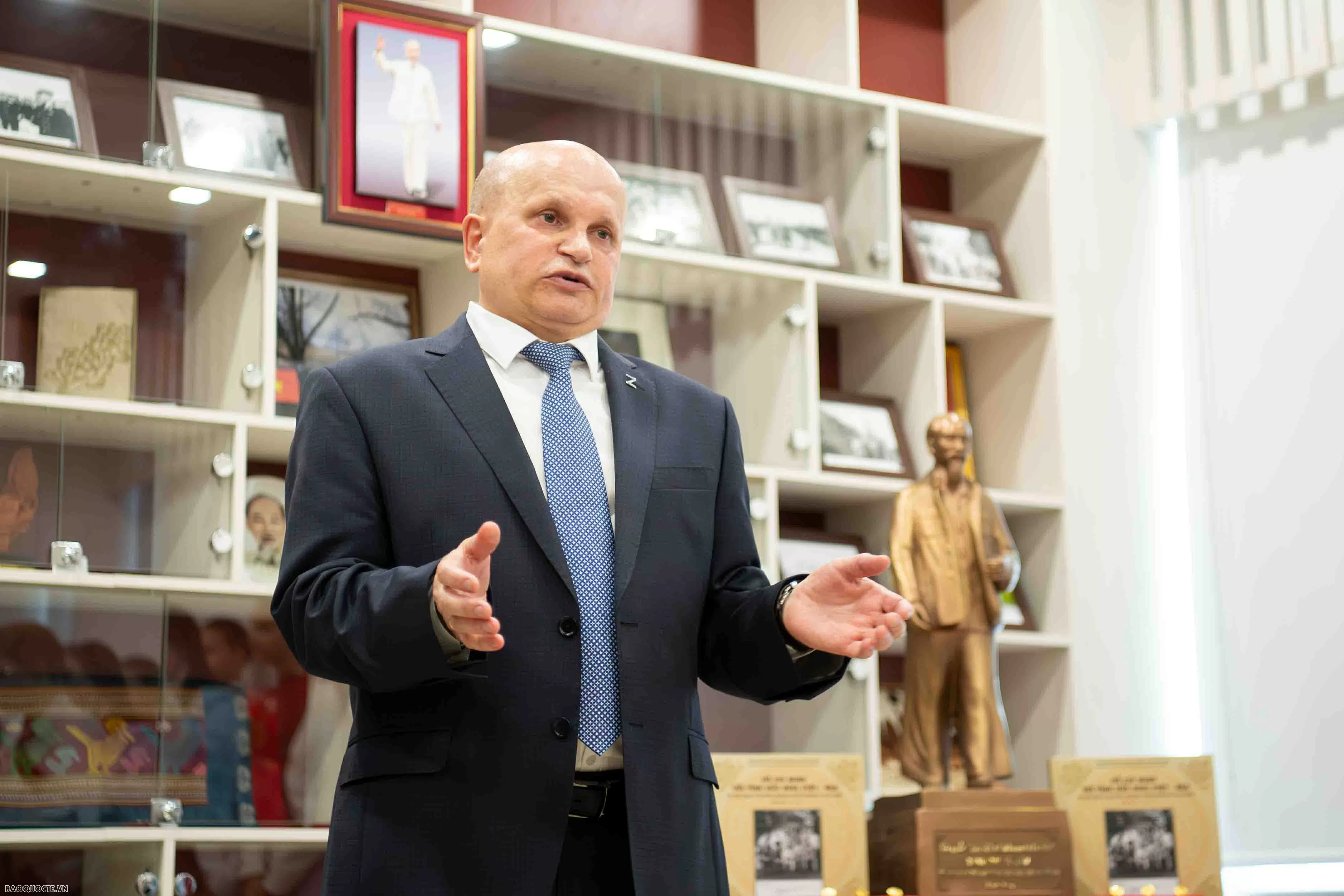 Phu nhân Ngô Phương Ly ở Nga