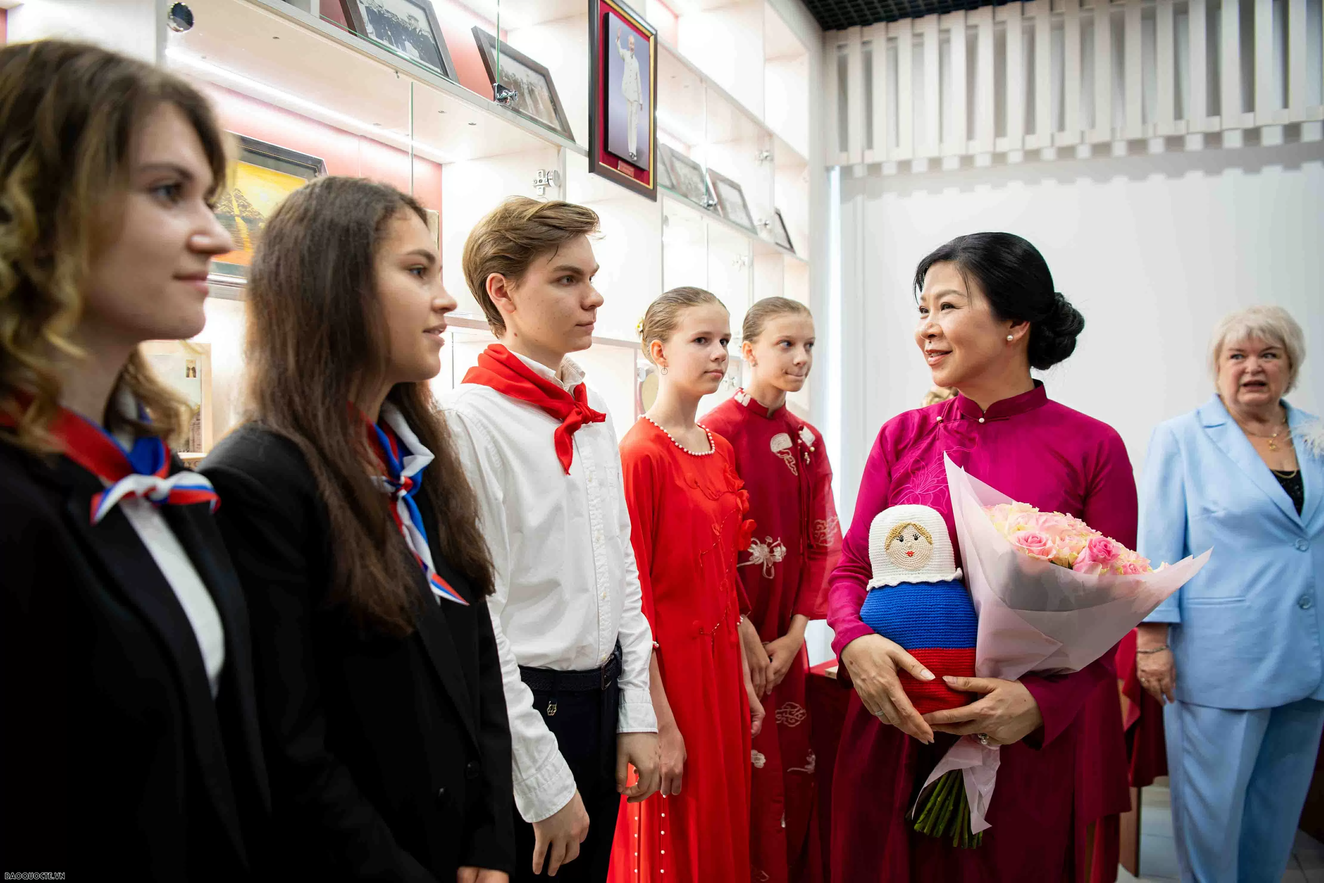 Phu nhân Ngô Phương Ly ở Nga