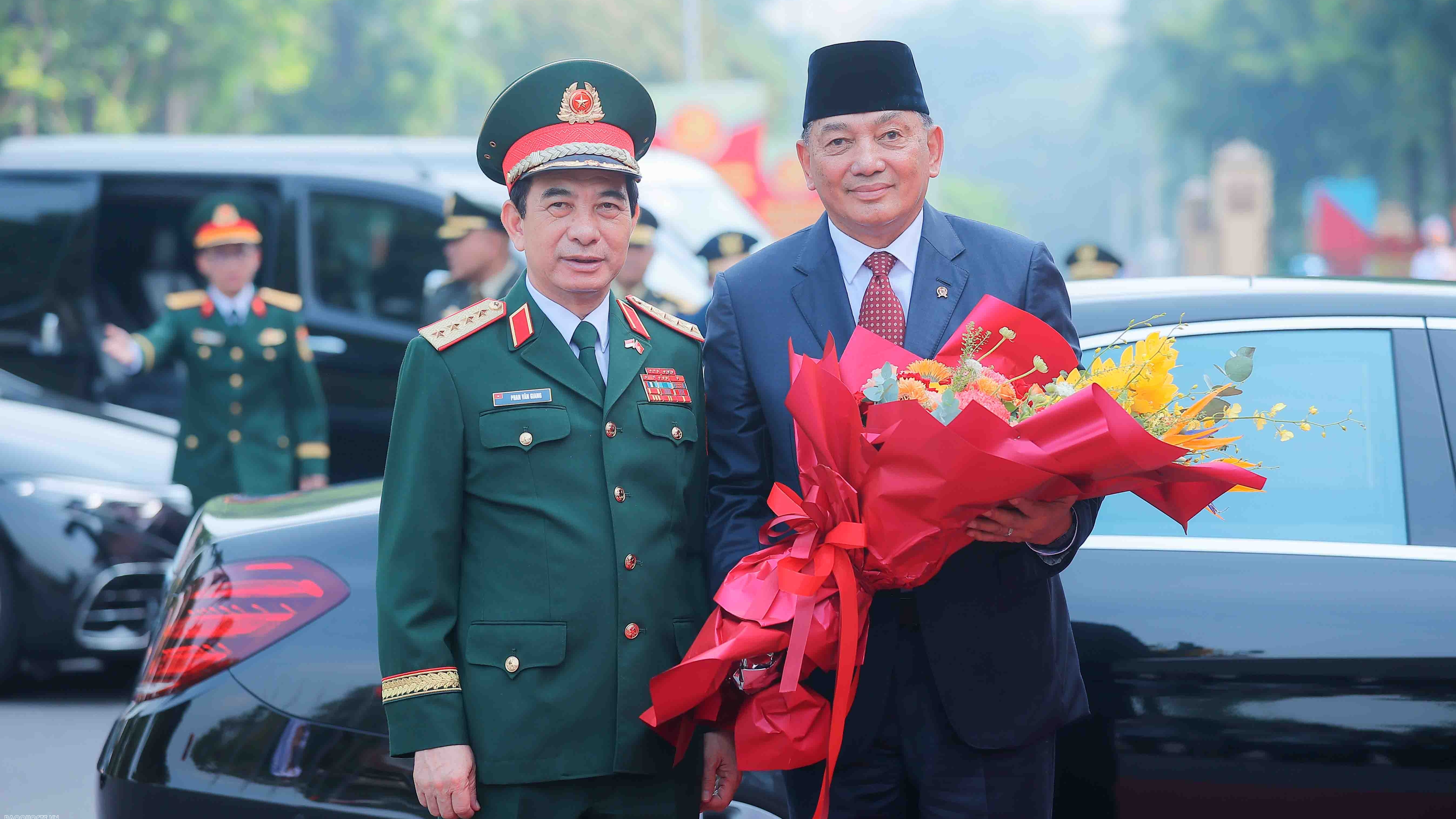 Tăng cường hợp tác quốc phòng Việt Nam-Indonesia