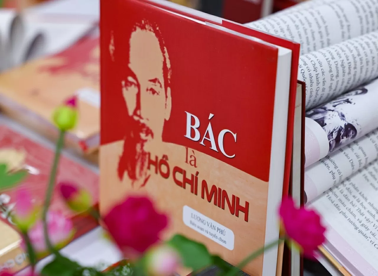 Ra mắt hai cuốn sách đặc biệt về Bác Hồ Ra mắt hai cuốn sách đặc biệt về Bác Hồ