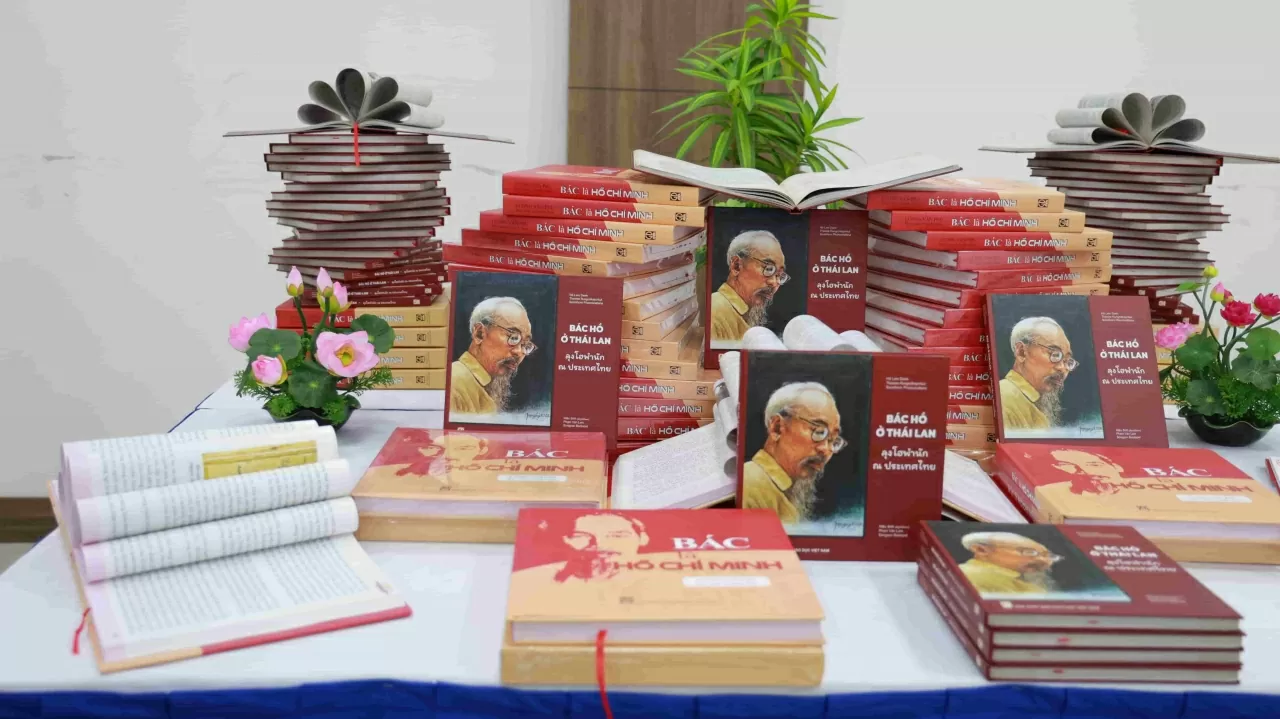 Ra mắt hai cuốn sách đặc biệt về Bác Hồ