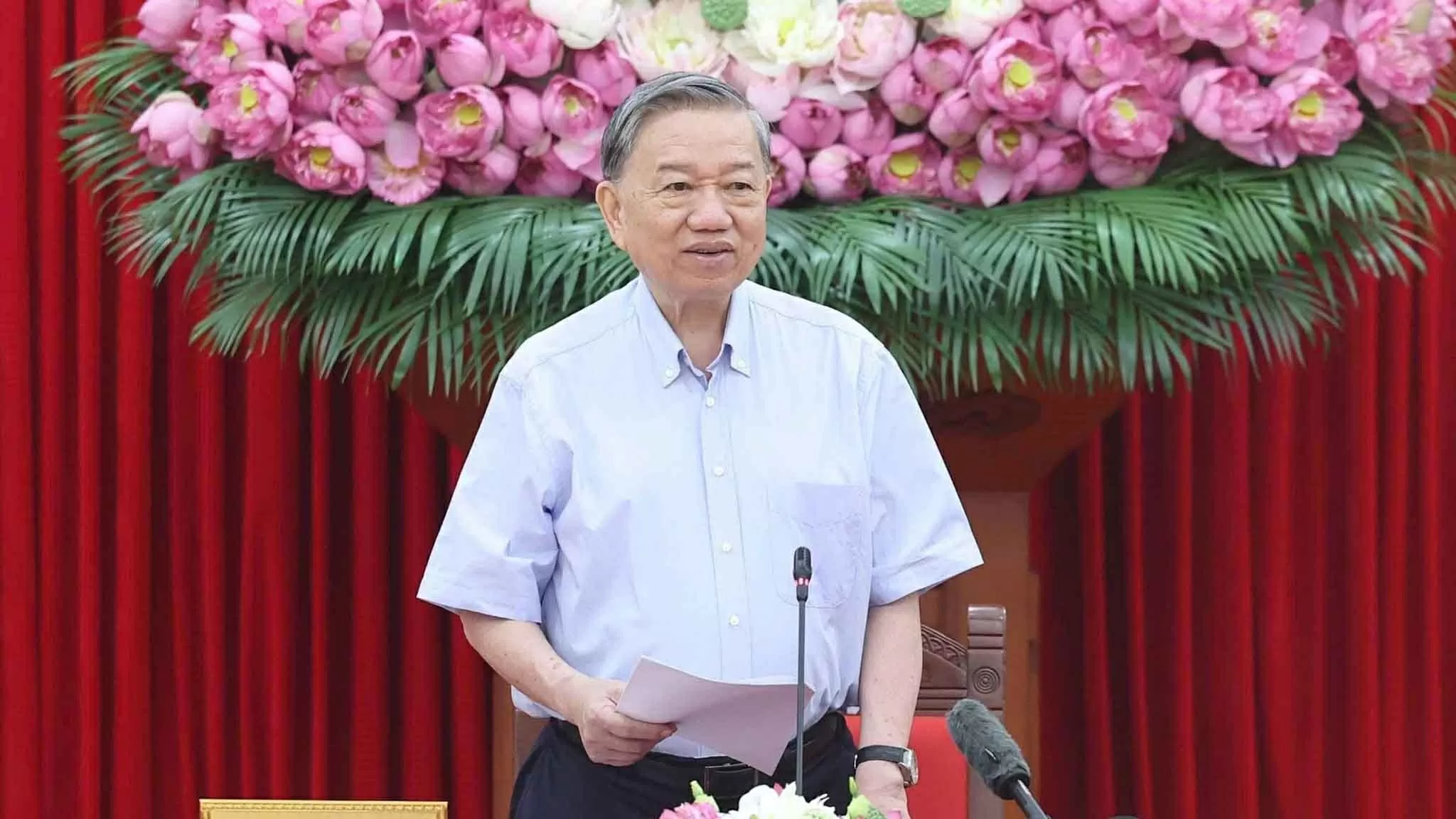 Tiếp tục chủ động rà soát, hoàn thiện dự thảo các văn kiện Đại hội XIV của Đảng