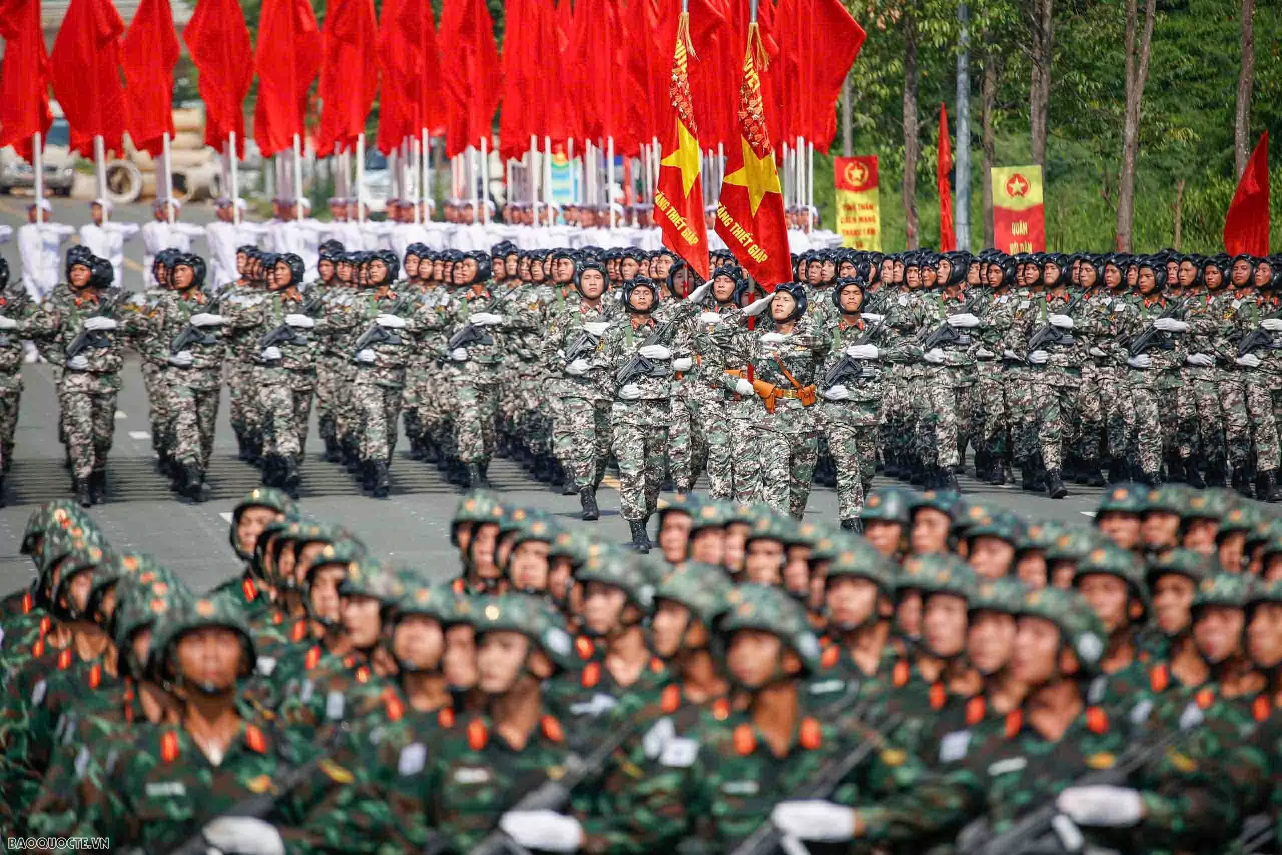 Lãnh đạo Tổng cục Chính trị Quân đội nhân dân Việt Nam thăm, kiểm tra các khối diễu binh, diễu hành A80