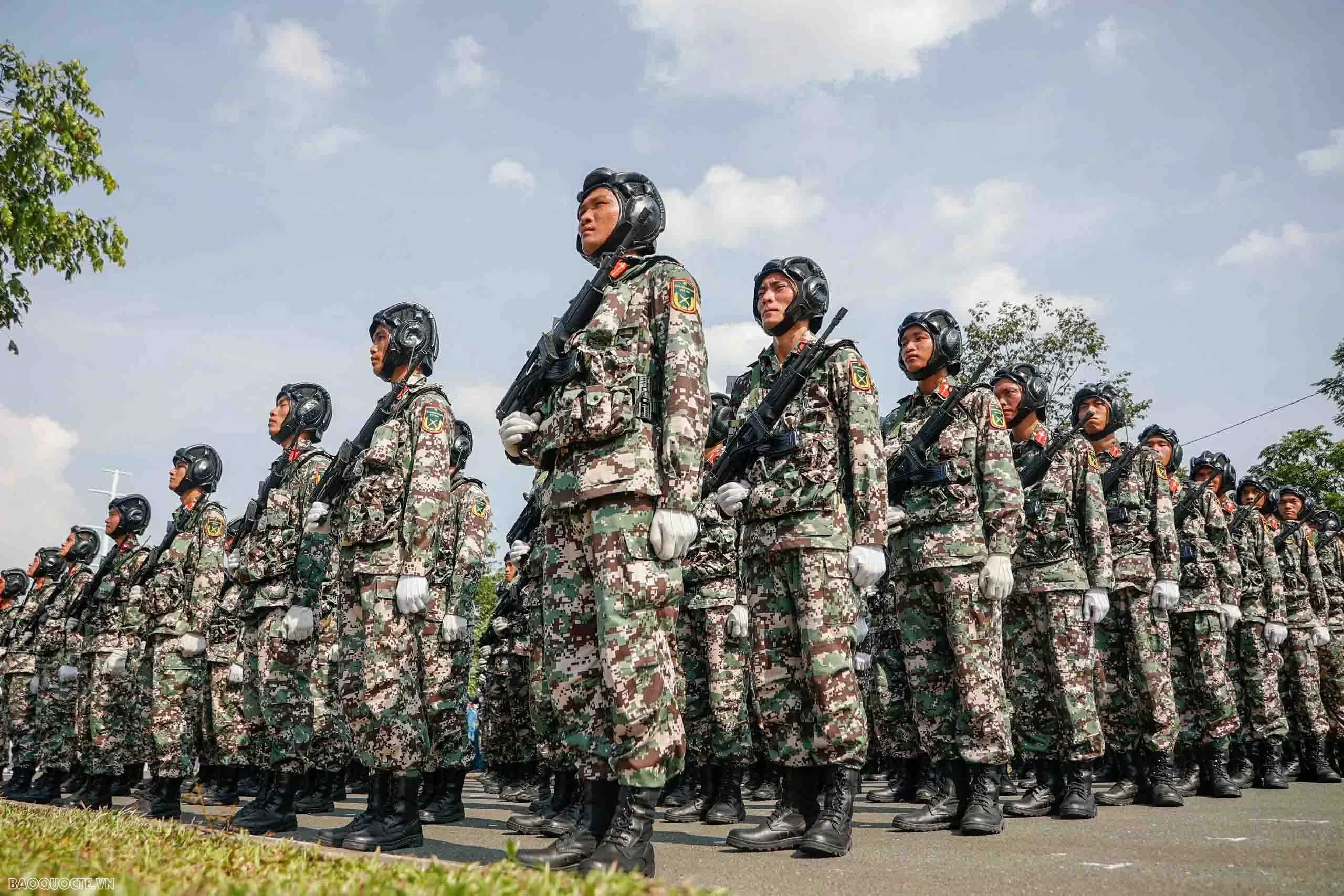 Lãnh đạo Tổng cục Chính trị Quân đội nhân dân Việt Nam thăm, kiểm tra các khối diễu binh, diễu hành A80 Lãnh đạo Tổng cục Chính trị Quân đội nhân dân Việt Nam thăm, kiểm tra các khối diễu binh, diễu hành A80