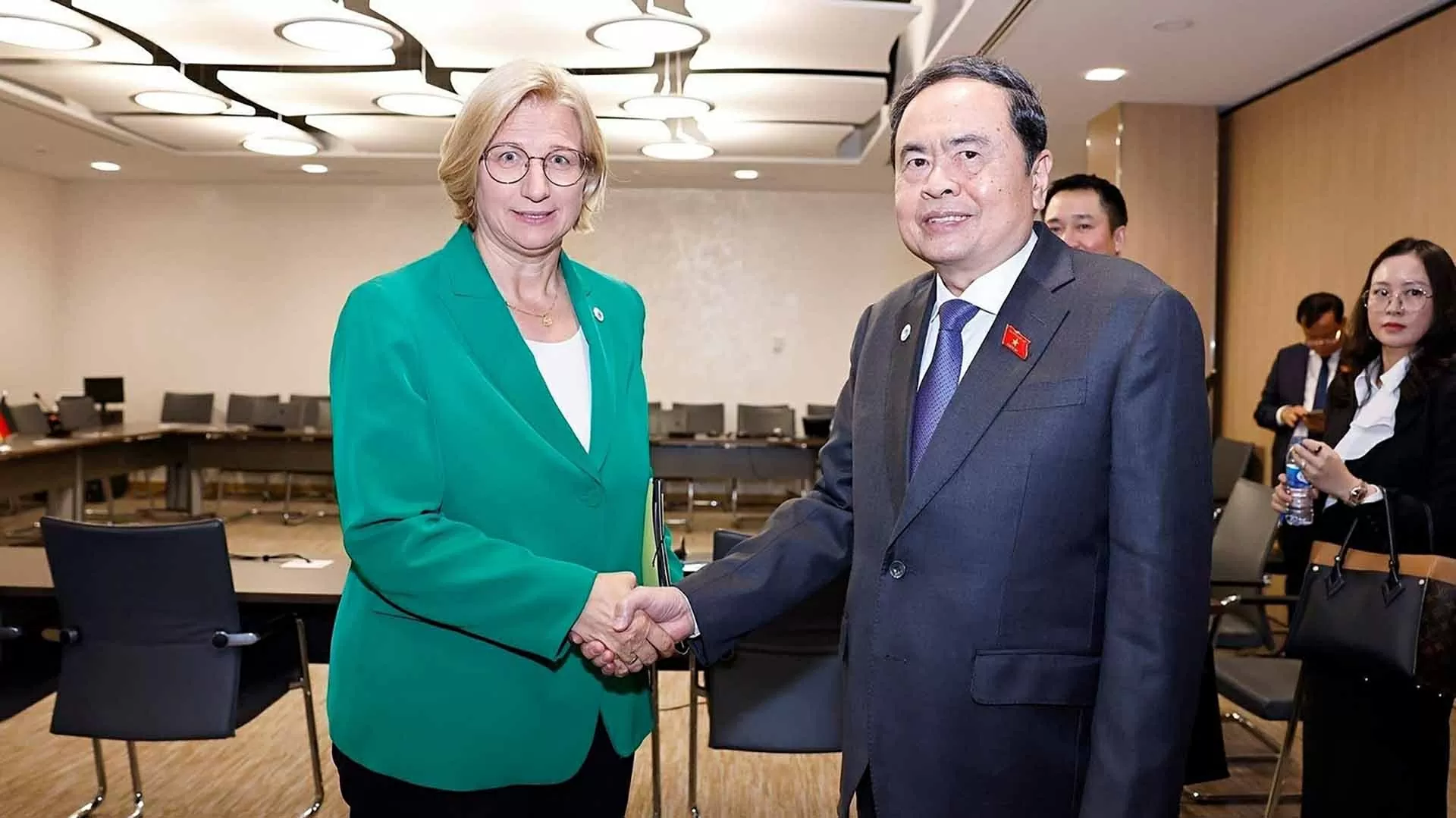 Việt Nam luôn coi trọng củng cố và phát triển quan hệ Đối tác chiến lược với Đức