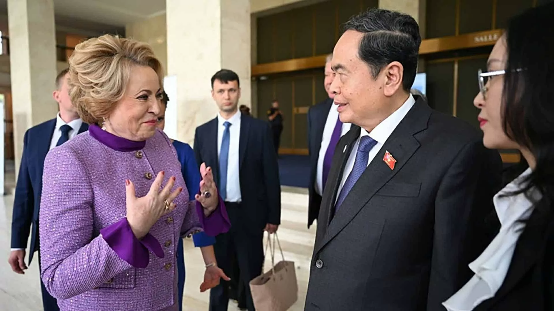 Chủ tịch Quốc hội tiếp xúc Trưởng đoàn các nước nhân dịp dự Hội nghị các Chủ tịch Quốc hội thế giới lần thứ 6 Chủ tịch Quốc hội tiếp xúc Trưởng đoàn các nước nhân dịp dự Hội nghị các Chủ tịch Quốc hội thế giới lần thứ 6