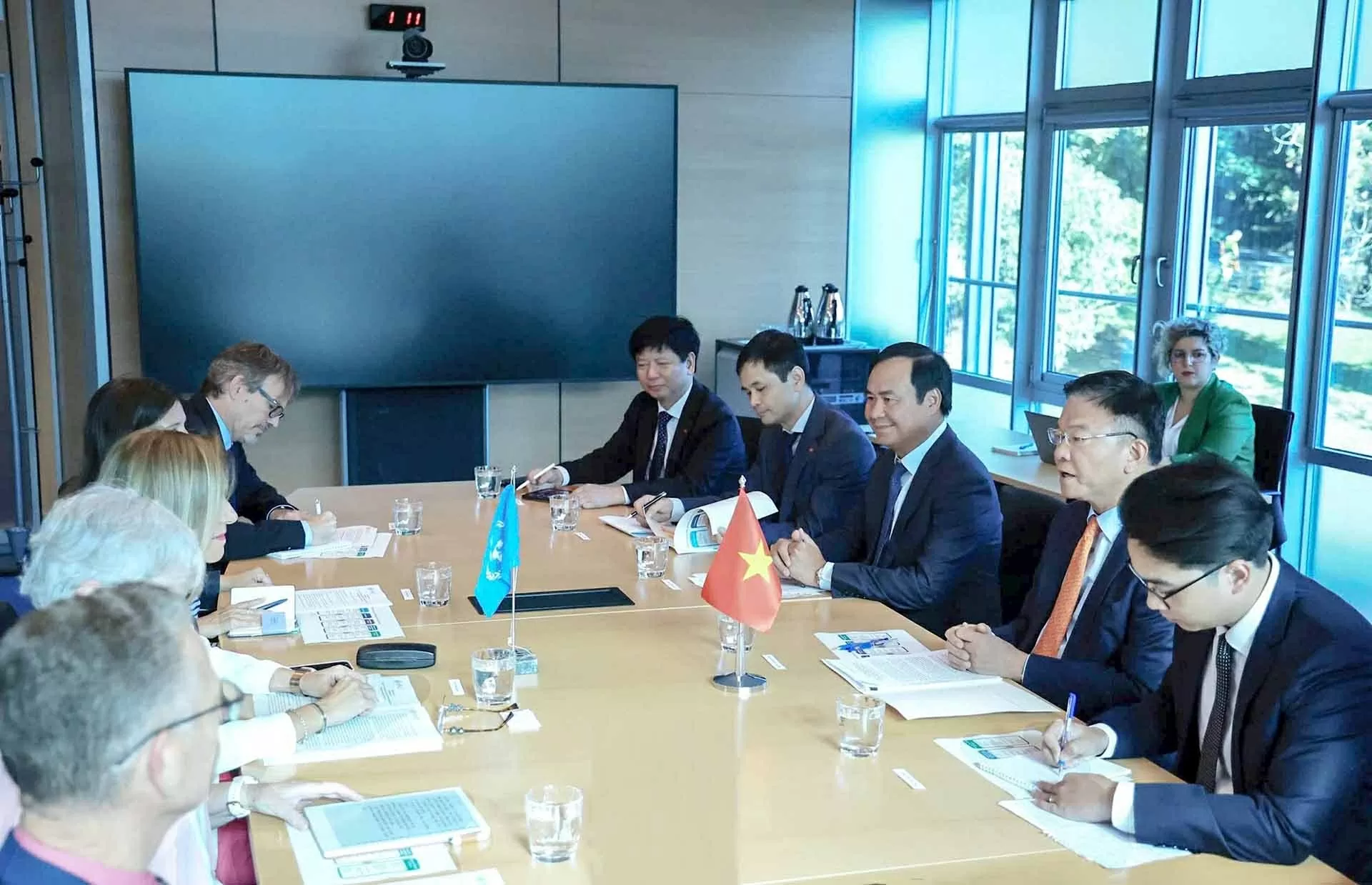 Phó Thủ tướng Lê Thành Long gặp Tổng thư ký Tổ chức Khí tượng thế giới Phó Thủ tướng Lê Thành Long gặp Tổng thư ký Tổ chức Khí tượng thế giới