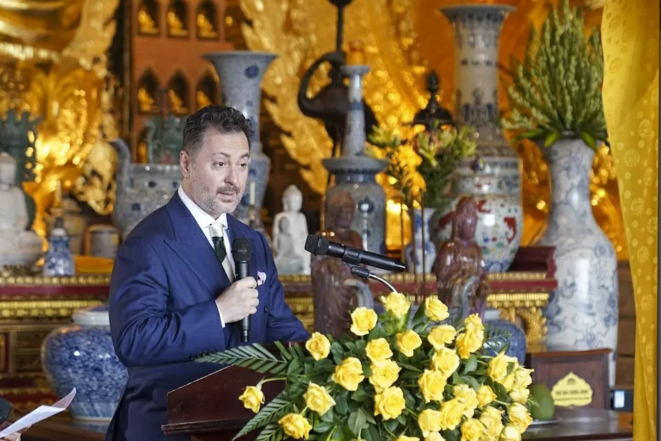 Chính phủ Pakistan trao tặng phẩm quý cho Giáo hội Phật giáo Việt Nam Chính phủ Pakistan trao tặng phẩm quý cho Giáo hội Phật giáo Việt Nam