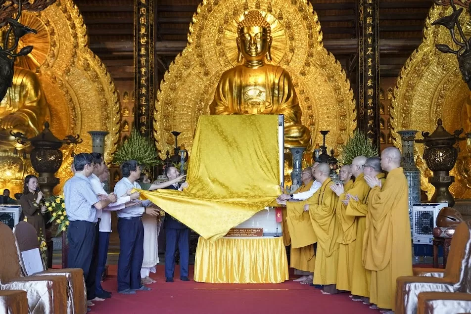 Chính phủ Pakistan trao tặng phẩm quý cho Giáo hội Phật giáo Việt Nam Chính phủ Pakistan trao tặng phẩm quý cho Giáo hội Phật giáo Việt Nam