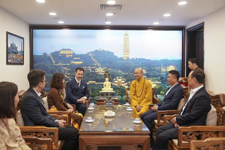 Chính phủ Pakistan trao tặng phẩm quý cho Giáo hội Phật giáo Việt Nam