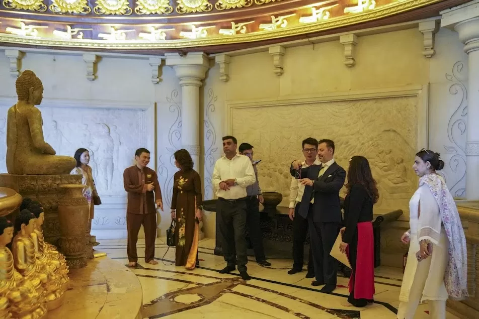 Chính phủ Pakistan trao tặng phẩm quý cho Giáo hội Phật giáo Việt Nam Chính phủ Pakistan trao tặng phẩm quý cho Giáo hội Phật giáo Việt Nam