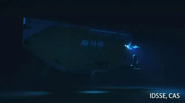 Phát hiện quần thể sinh vật sống sâu nhất từ trước đến nay, dài 10km dưới biển