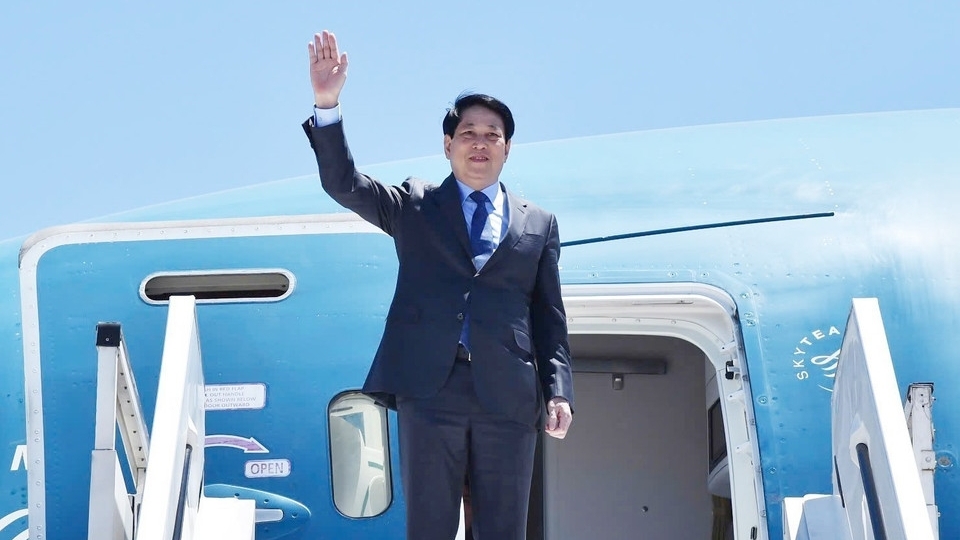 chu tich nuoc luong cuong va phu nhan tham cap nha nuoc toi ai cap va angola