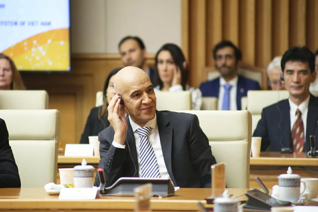 Đại sứ Maroc tại Việt Nam Jamale Chouaibi đánh giá cao đánh giá cao công cuộc sắp xếp tổ chức bộ máy và tổ chức chính quyền địa phương 2 cấp của Việt Nam. (Ảnh: Thành Long)